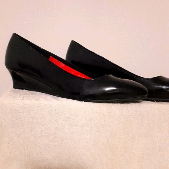 ⭐Host Pick⭐ - Picture 3 of 7